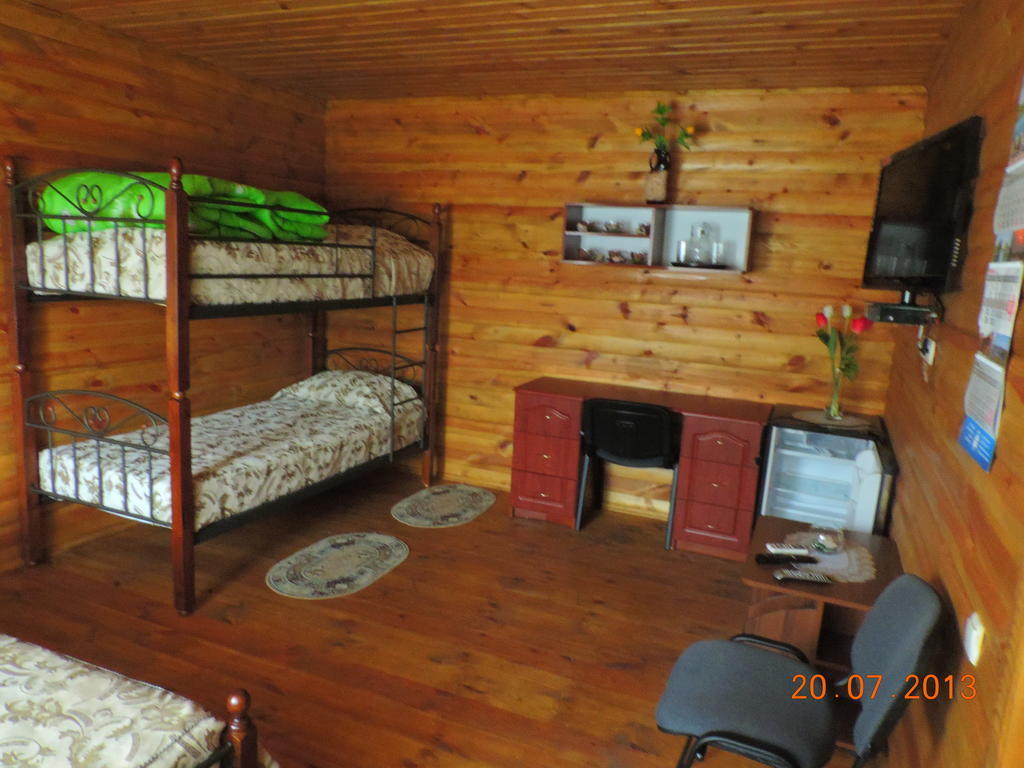 Hotel Slavutich Nova Kajovka Habitación foto