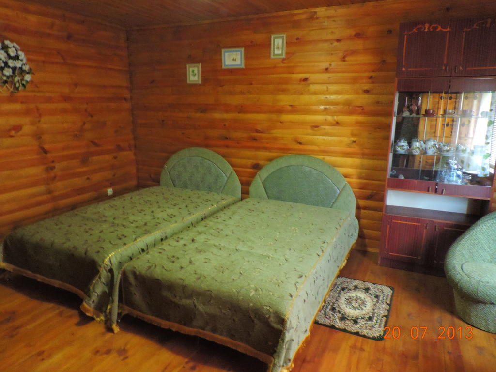 Hotel Slavutich Nova Kajovka Habitación foto